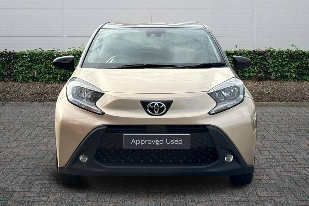 Toyota Aygo X 1.0 Vvt-i Edge BD72HRP Beige #3