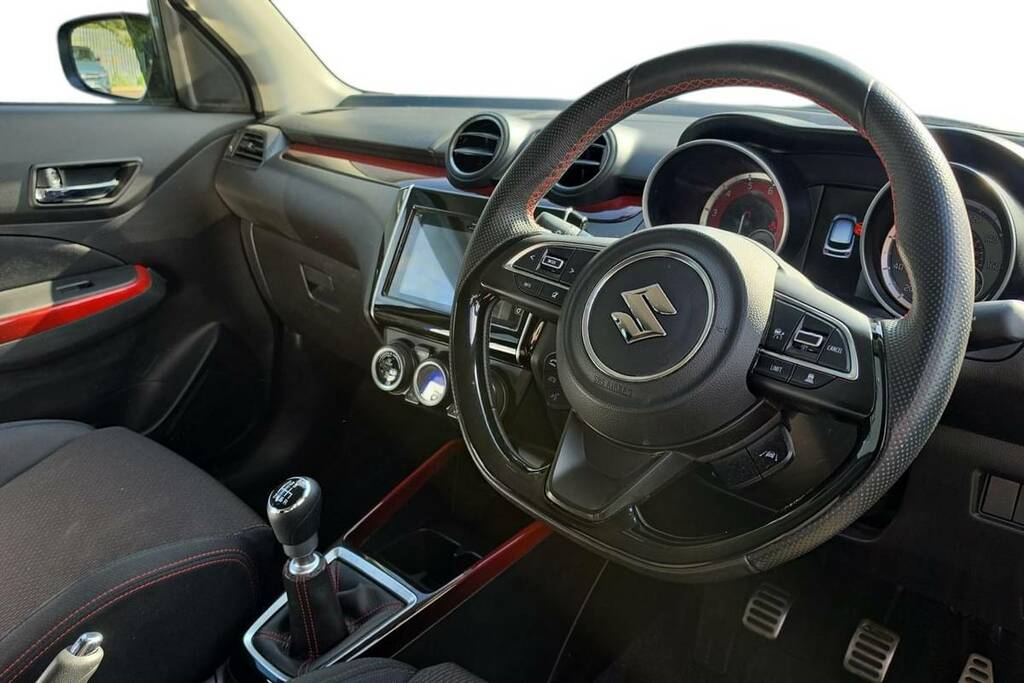 Suzuki Swift 1.4 Boosterjet 48V Hybrid Sport Black #4