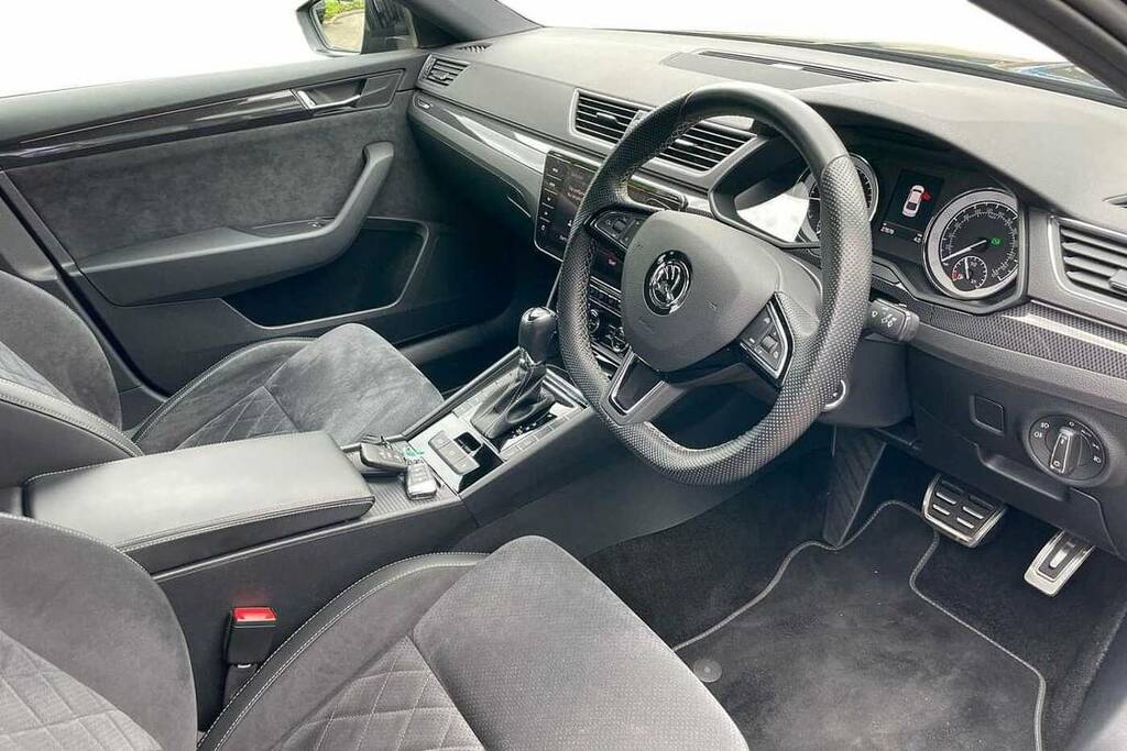 Skoda Superb 2.0 Tdi Cr Sport Line Plus Dsg 7 Speed Black #6