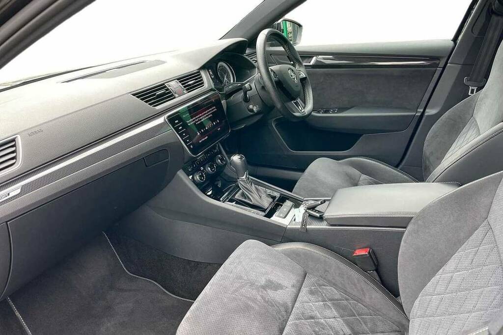 Skoda Superb 2.0 Tdi Cr Sport Line Plus Dsg 7 Speed Black #2