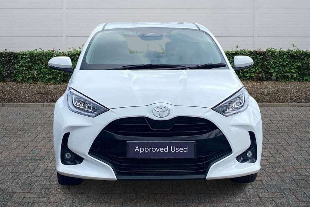 Toyota Yaris 1.5 Hybrid Design Cvt WM74AFU White #3