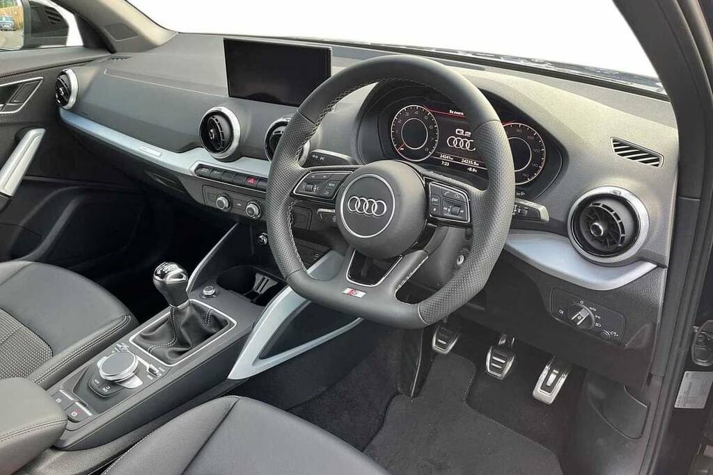 Audi Q2 35 Tfsi Black Edition OY73EXT Blue #6