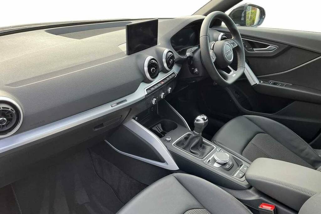 Audi Q2 35 Tfsi Black Edition OY73EXT Blue #2