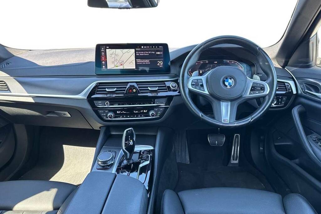 BMW 5 Series 520D Mht M Sport Step White #4