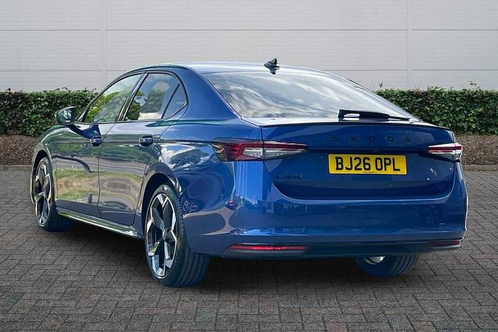 Skoda Superb 2.0 Tdi Sportline Dsg Blue #3