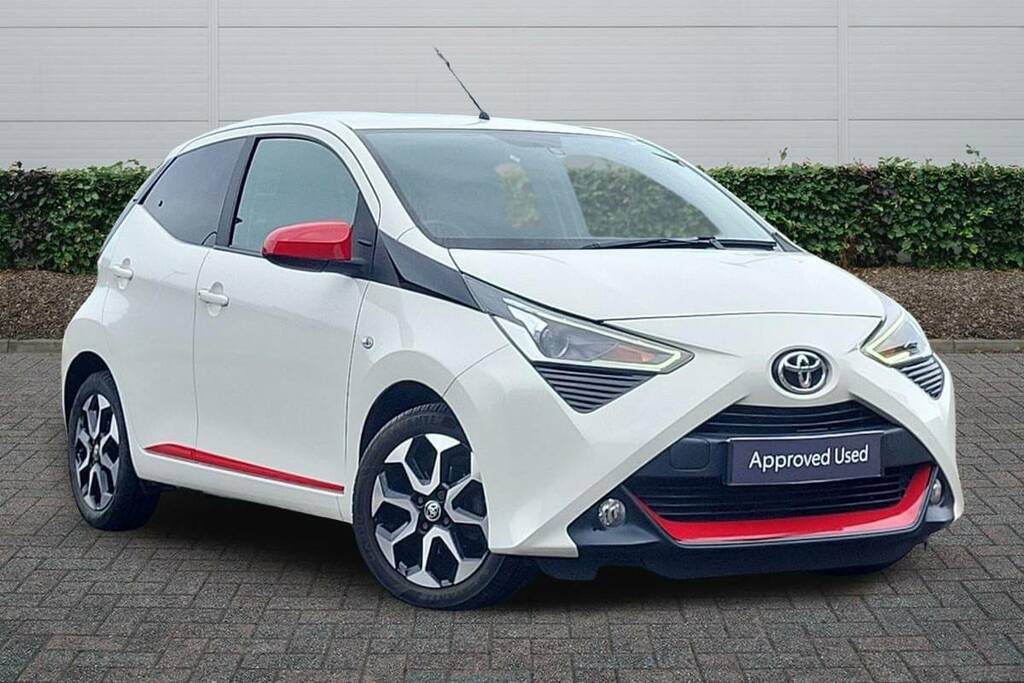 Toyota Aygo 1.0 Vvt-i X-trend X-shift White
