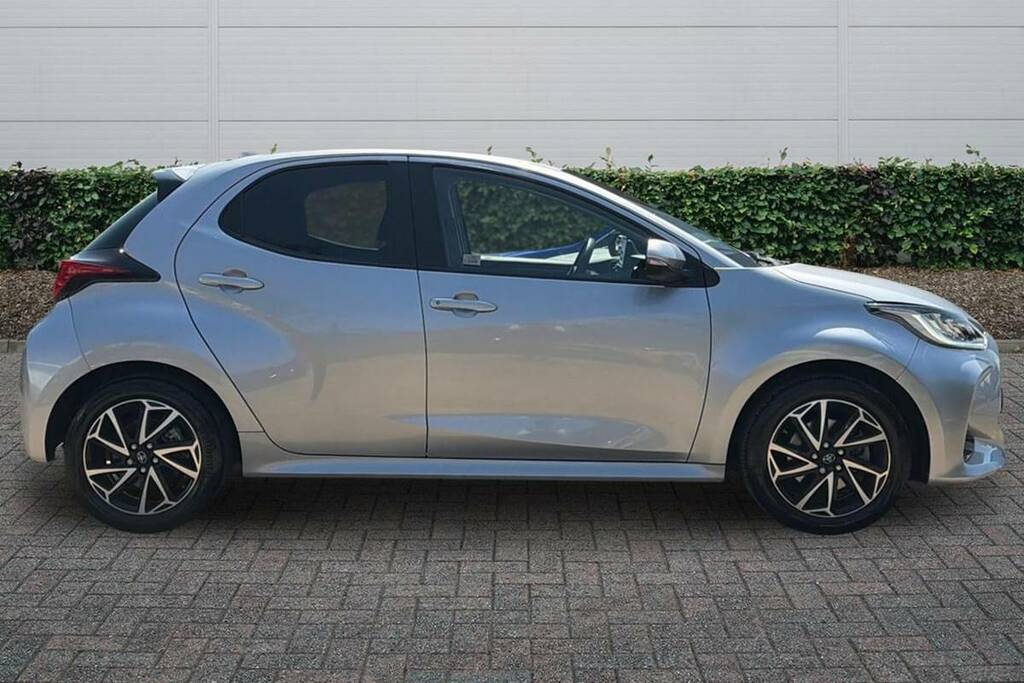 Toyota Yaris 1.5 Hybrid Design Cvt YD23WWG Silver #5