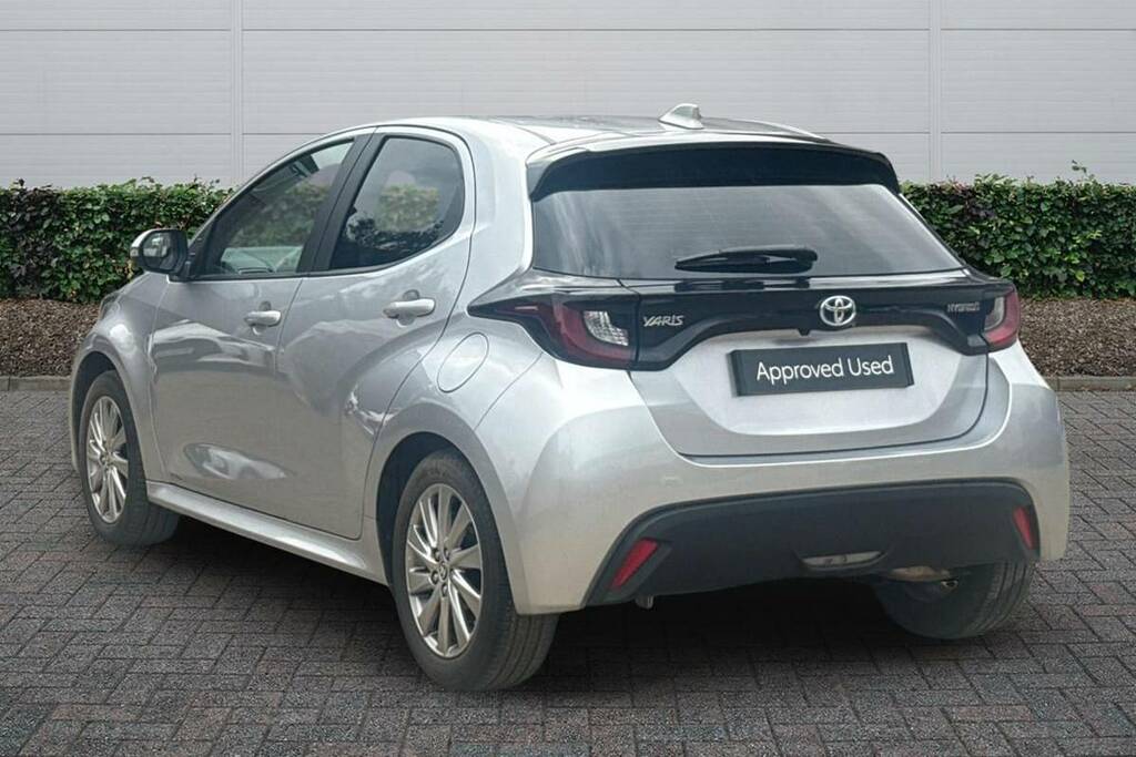 Toyota Yaris 1.5 Hybrid Icon Cvt FT23KVA Silver #2