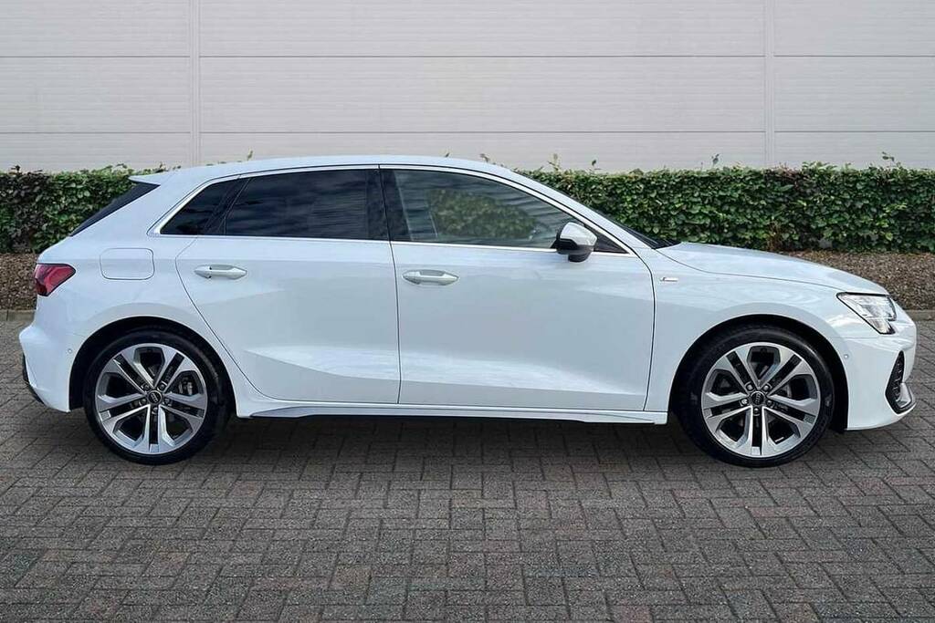 Audi A3 1.5 Tfsi 150 S Line S Tronic BN75SZX White #4