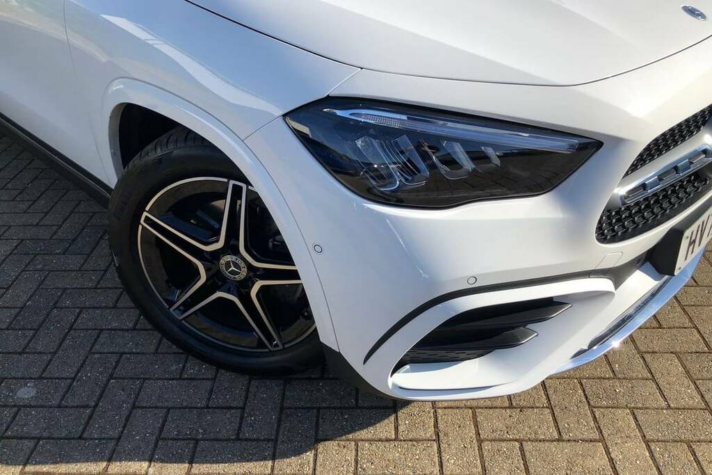 Mercedes-Benz GLA Class 200 Amg Line Executive HV75GWJ White #6