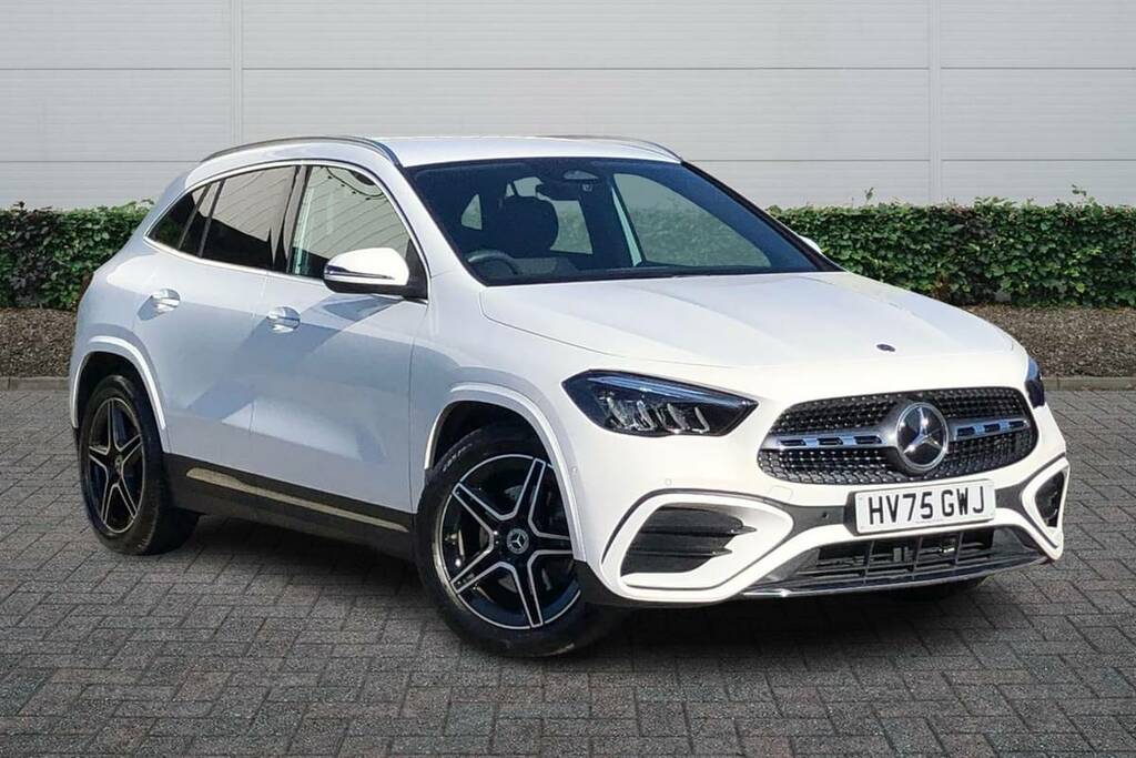 Mercedes-Benz GLA Class 200 Amg Line Executive White
