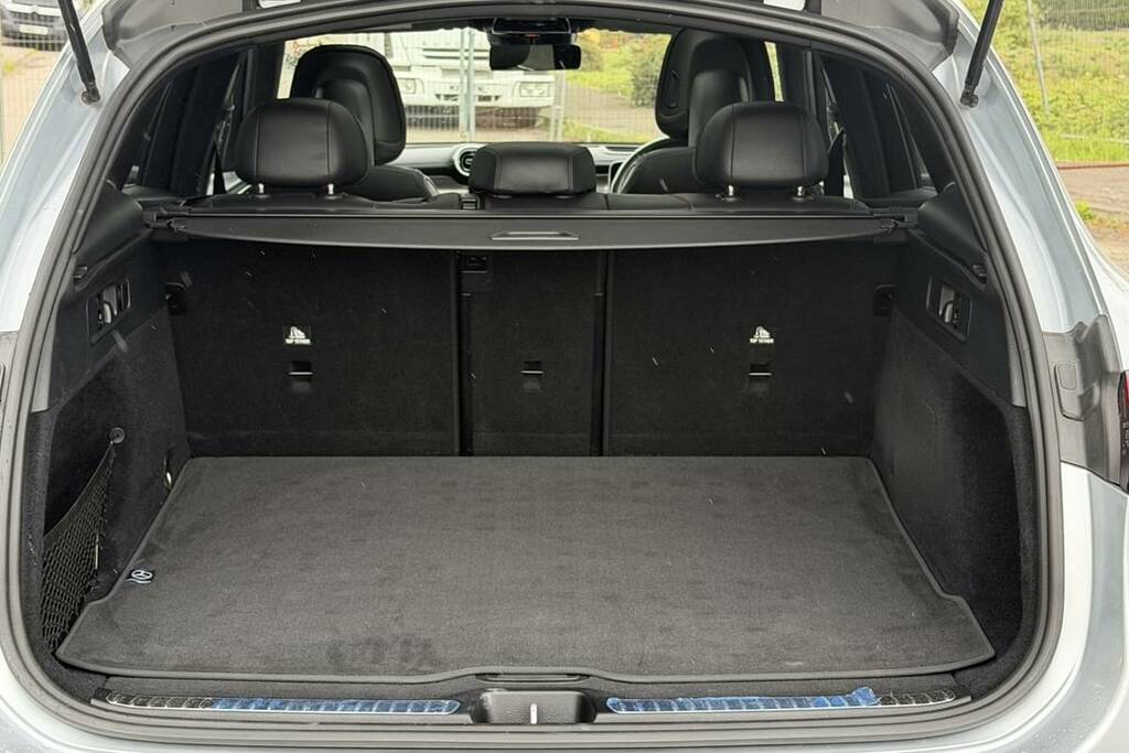 Mercedes-Benz GLC Class 300D 4Matic Amg Line Premium 9G-tronic KW72MXC Silver #2