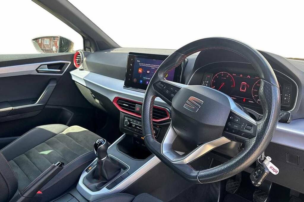 Seat Arona 1.0 Tsi 110 Fr Sport VX22JYJ Black #6