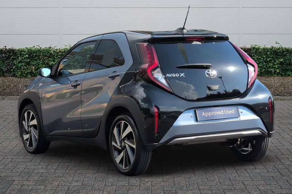 Toyota Aygo X 1.0 Vvt-i Exclusive KT24DDL Grey #2