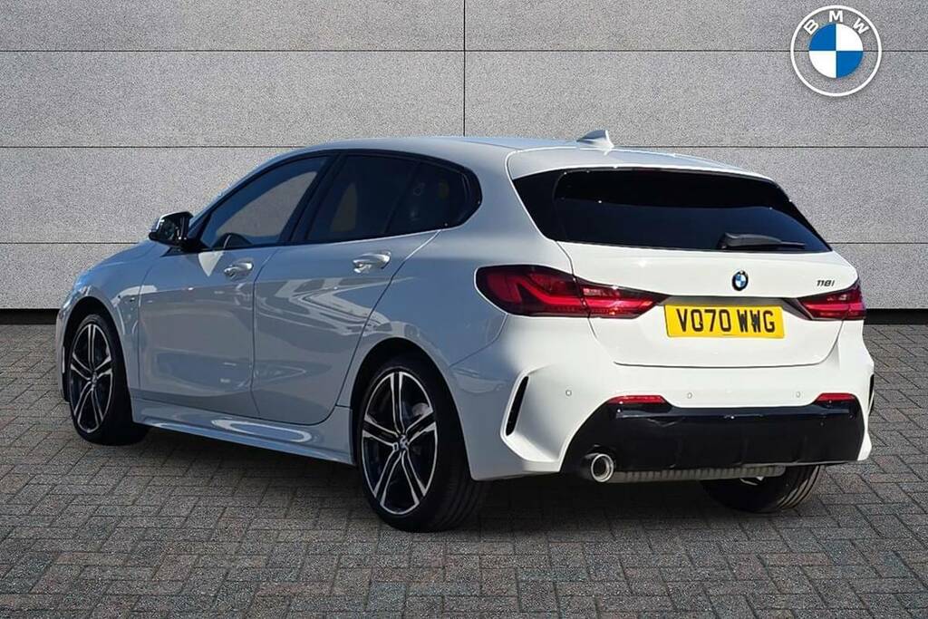 BMW 1 Series 118I M Sport Step VO70WWG White #2