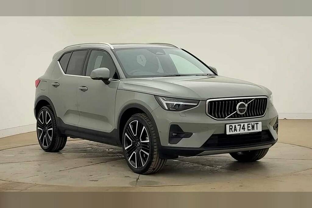Volvo XC40 2.0 B3p Ultra Dark Green
