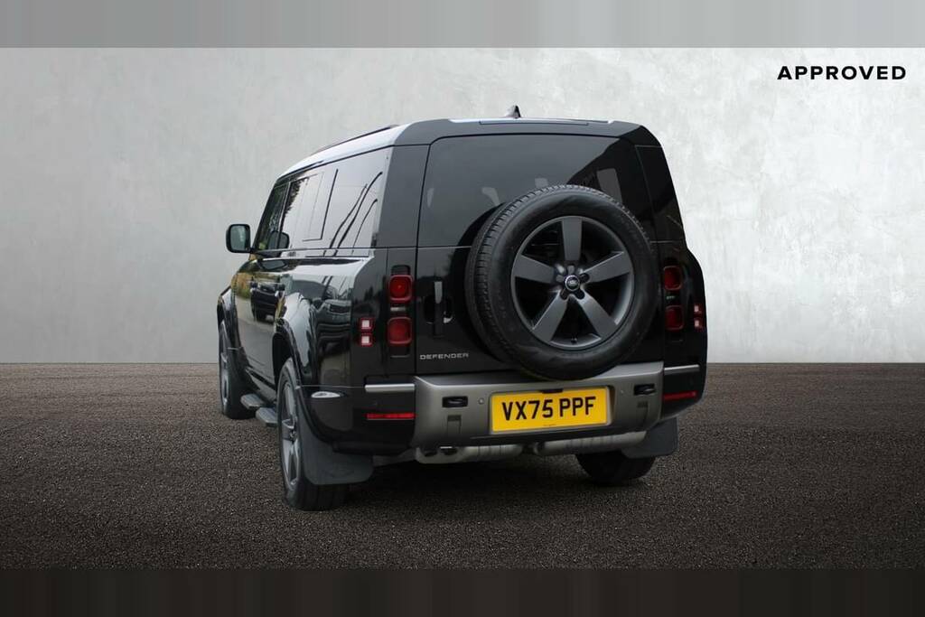 Land Rover Defender 130 3.0 D350 X-dynamic Hse 130 8 Seat Black #2
