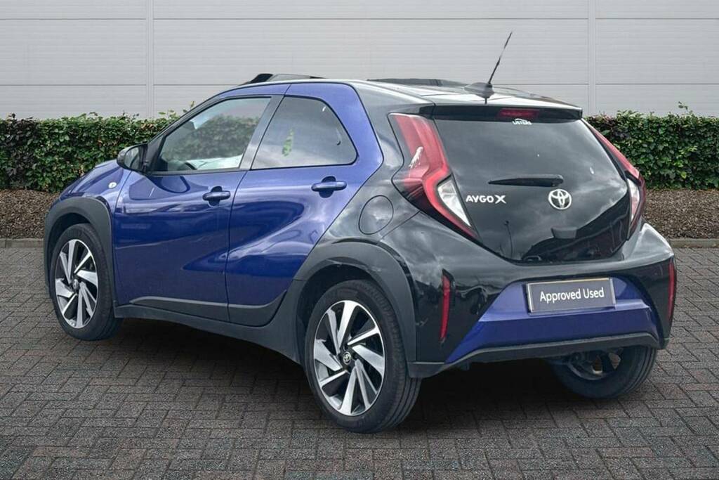 Toyota Aygo X 1.0 Vvt-i Edge BD22CCE Blue #2