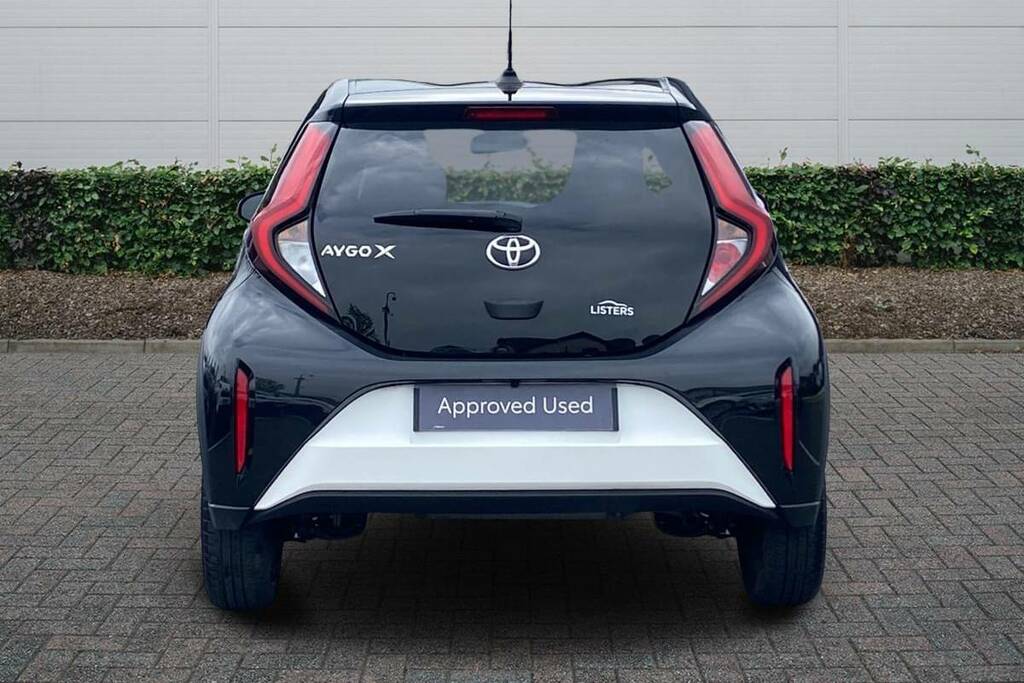 Toyota Aygo X 1.0 Vvt-i Edge WM73CLY White #4