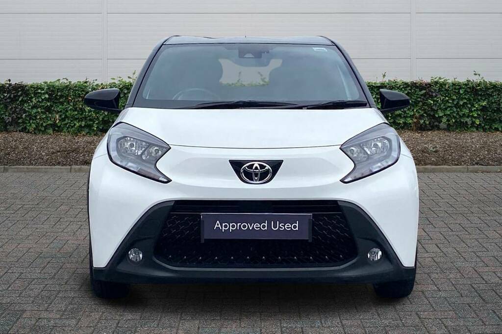 Toyota Aygo X 1.0 Vvt-i Edge WM73CLY White #3