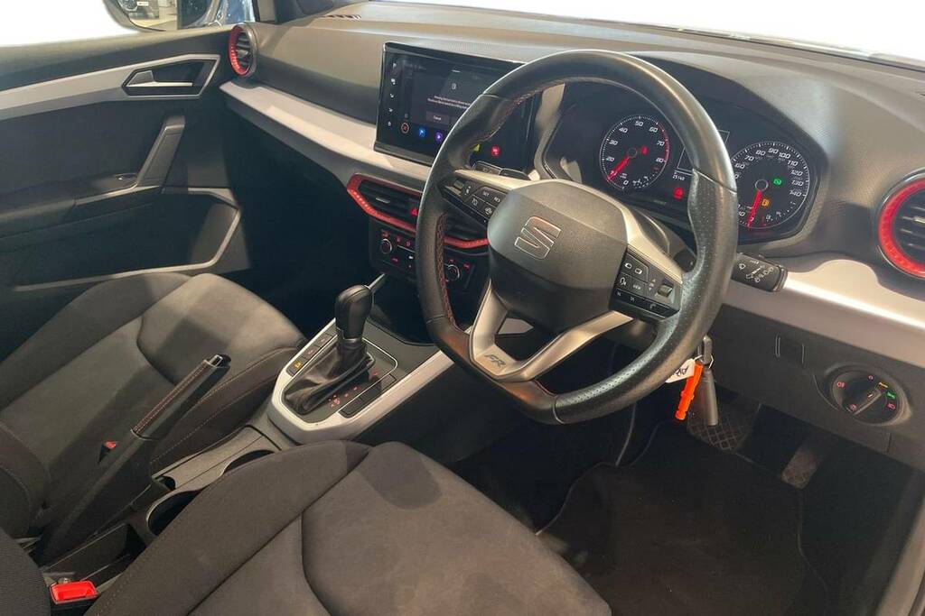 Seat Arona 1.0 Tsi 110 Fr Dsg BD22CGG White #4
