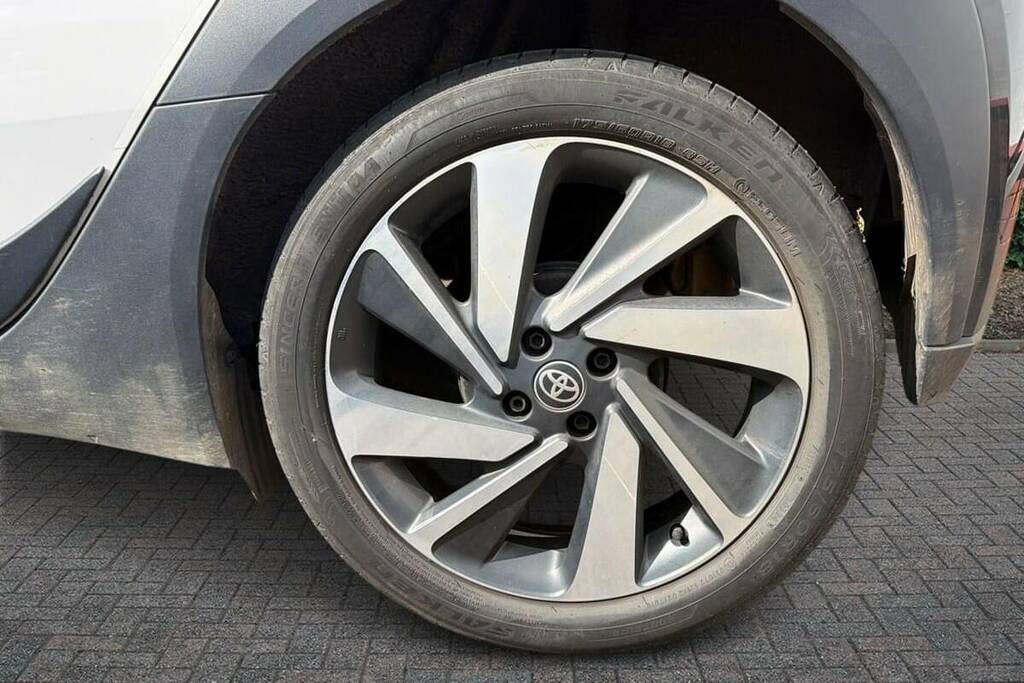 Toyota Aygo X 1.0 Vvt-i Edge BP24WZT White #6