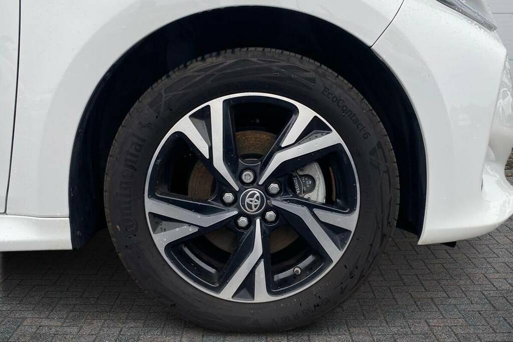 Toyota Yaris 1.5 Hybrid Design Cvt KY74YXG White #6