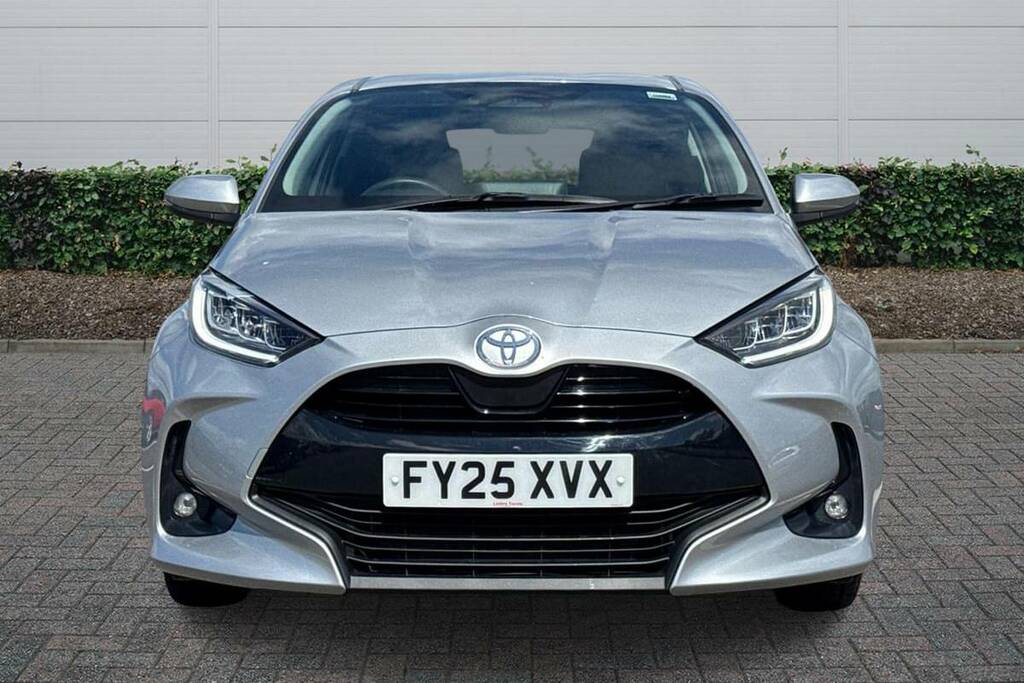 Toyota Yaris 1.5 Hybrid Design Cvt FY25XVX Silver #3