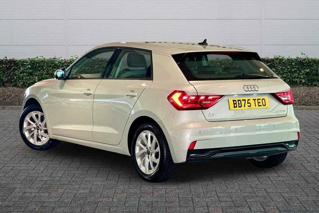 Audi A1 25 Tfsi Sport BD75TEO Silver #3
