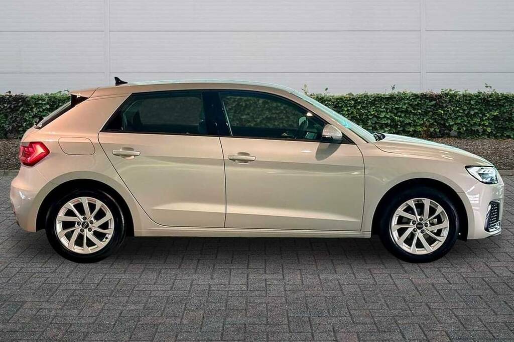 Audi A1 25 Tfsi Sport BD75TEO Silver #4