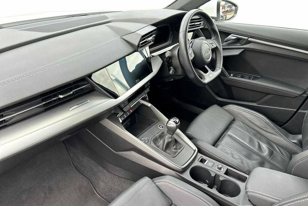 Audi A3 35 Tfsi S Line VK22VKM White #2