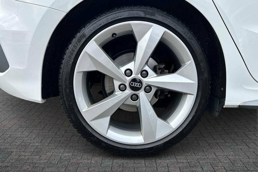 Audi A3 35 Tfsi S Line VK22VKM White #5
