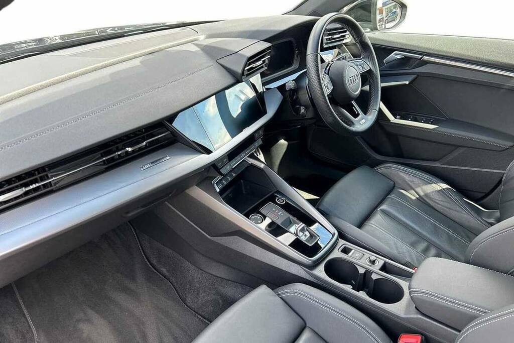 Audi A3 35 Tfsi S Line S Tronic VK73DSO Black #2