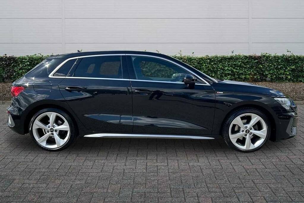 Audi A3 35 Tfsi S Line S Tronic VK73DSO Black #4