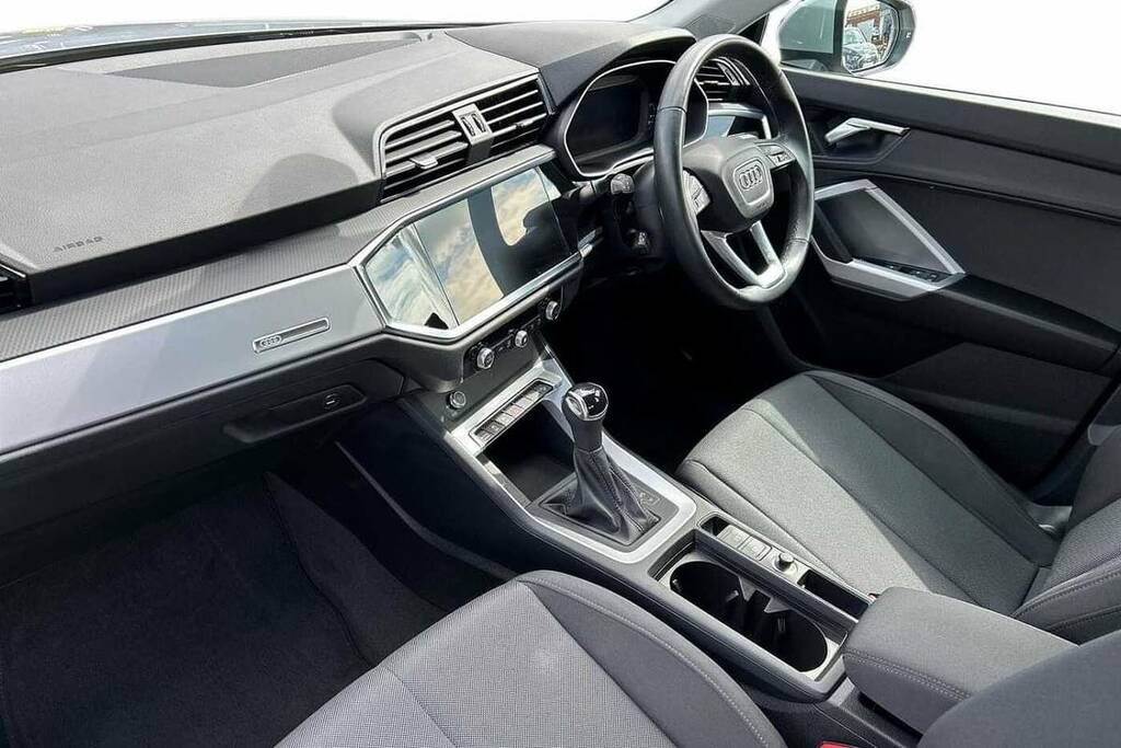 Audi Q3 35 Tfsi Technik S Tronic VN23BKU Silver #2