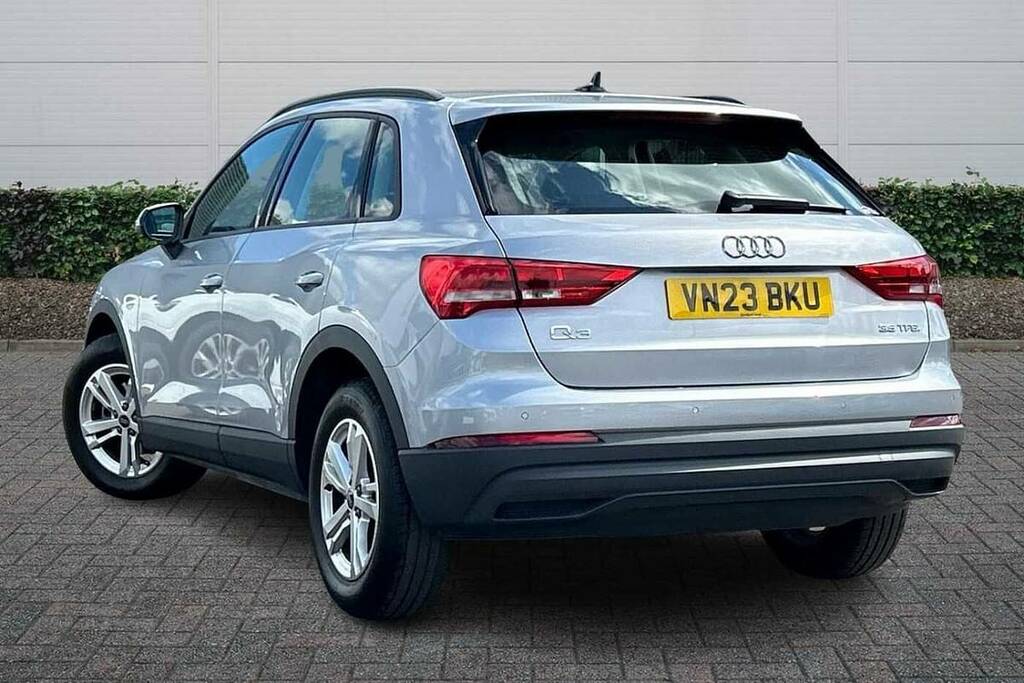 Audi Q3 35 Tfsi Technik S Tronic VN23BKU Silver #3