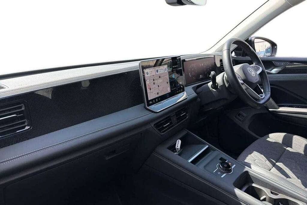 Volkswagen Tiguan 1.5 Etsi 150 Match Dsg BT24GZR Black #2