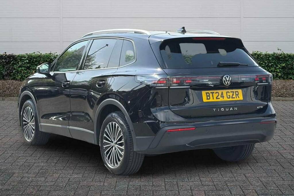 Volkswagen Tiguan 1.5 Etsi 150 Match Dsg BT24GZR Black #3
