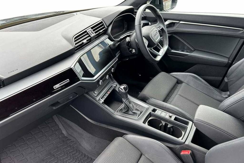 Audi Q3 35 Tfsi Black Edition S Tronic VK23KFW Black #2