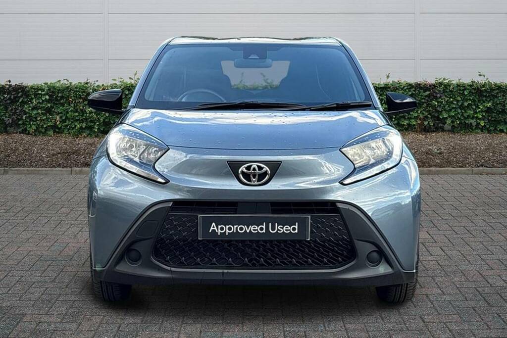 Toyota Aygo X 1.0 Vvt-i Pure GX25ZMU Grey #2