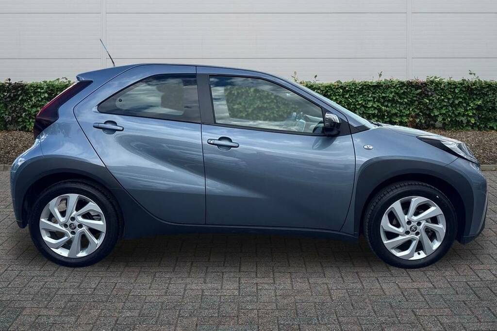 Toyota Aygo X 1.0 Vvt-i Pure GX25ZMU Grey #4