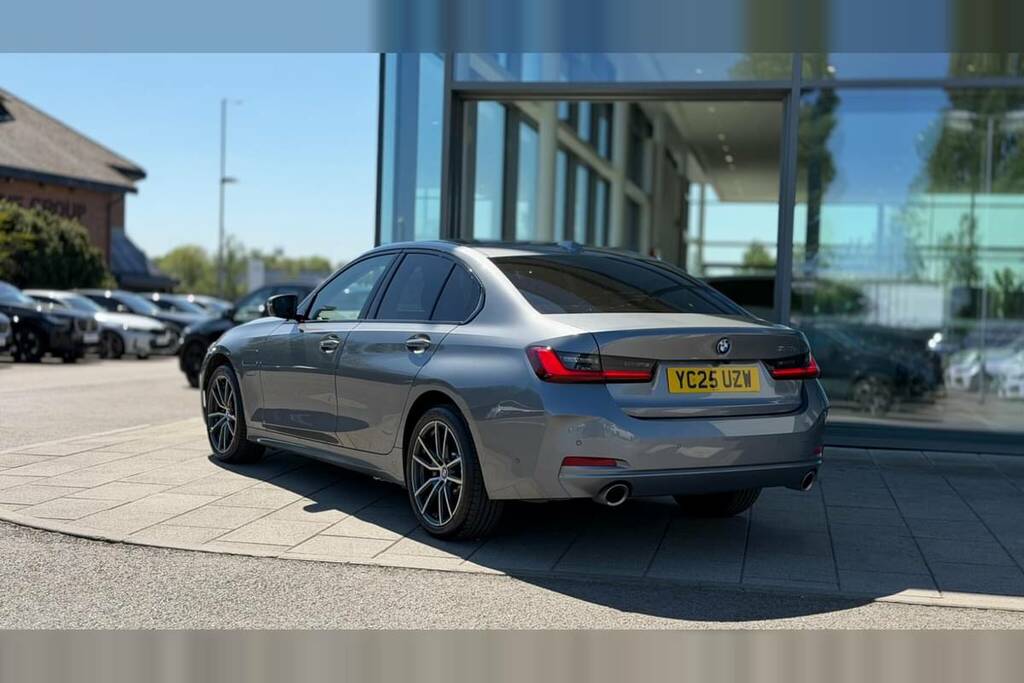 BMW 3 Series 330E 22.3 Kwh Sport Step YC25UZW Grey #2