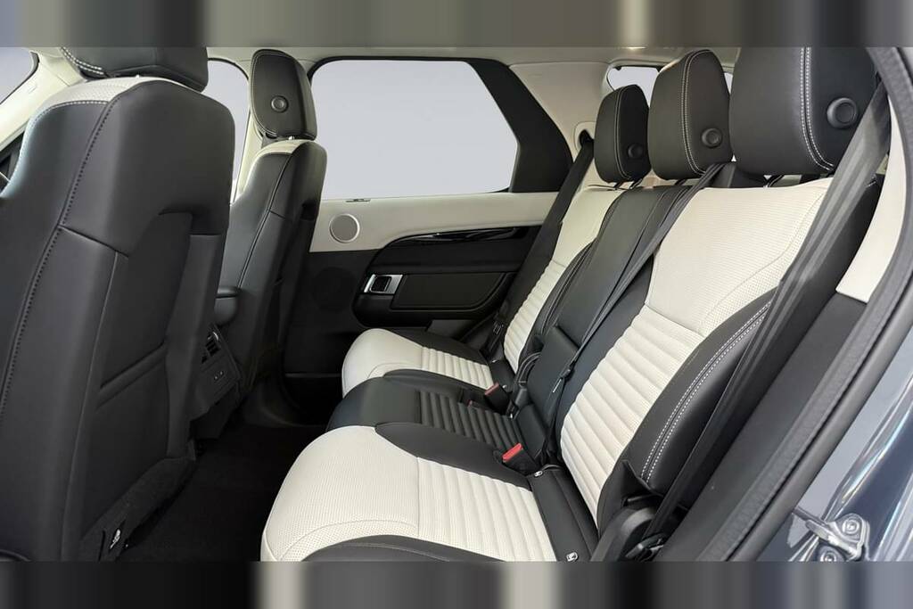 Land Rover Discovery 3.0 D350 S BJ26SWX Blue #4