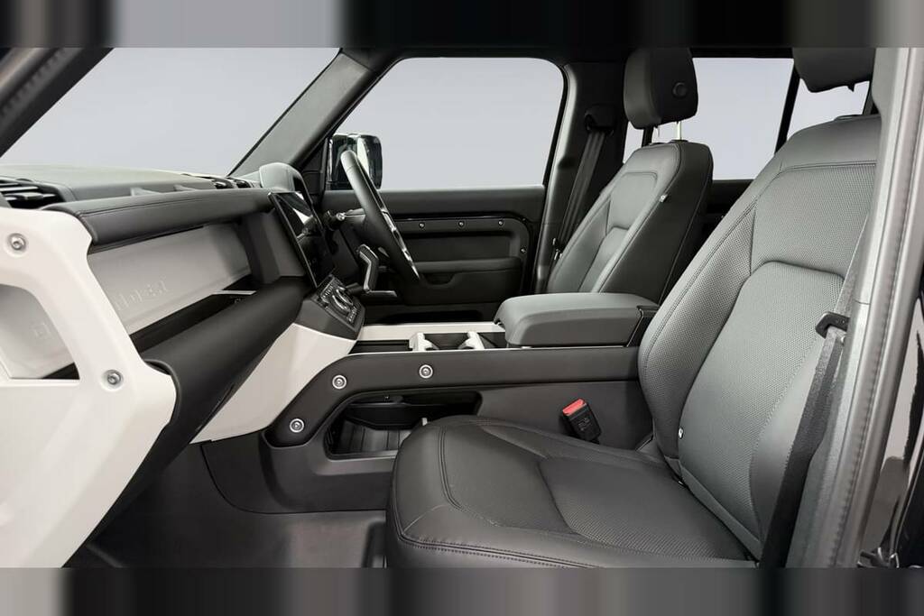 Land Rover Defender 110 2.0 P300e X-dynamic Se 110 BN26XSM Black #3