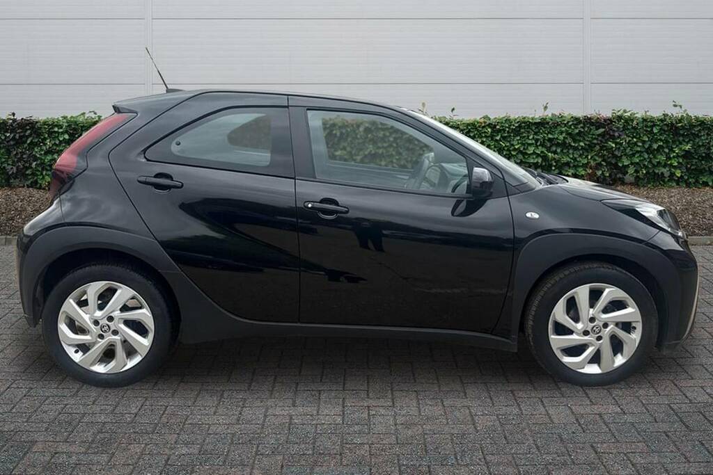 Toyota Aygo X 1.0 Vvt-i Pure FD24CVP Black #5