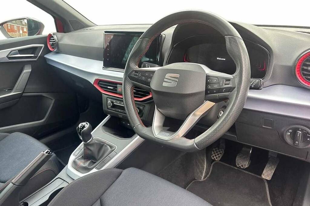 Seat Arona 1.0 Tsi 110 Fr VU73CVH Red #6