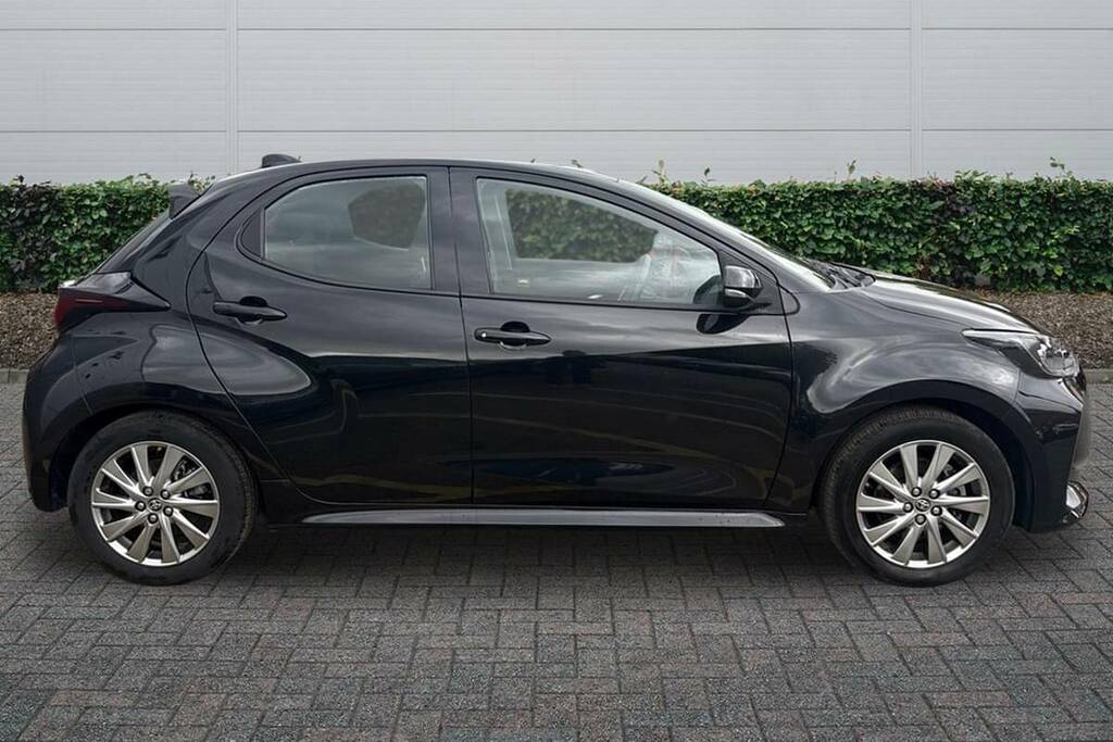Toyota Yaris 1.5 Hybrid Icon Cvt LP73UPJ Black #5
