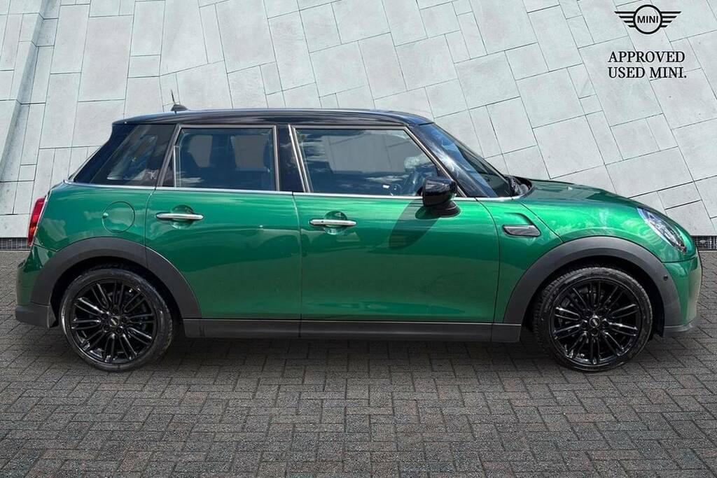 Mini Hatch 1.5 Cooper Exclusive VK72WZZ Green #3