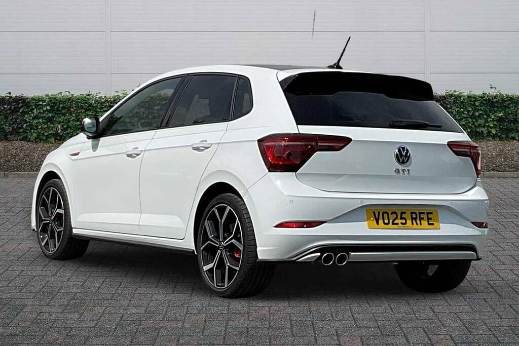 Volkswagen Polo 2.0 Tsi Gti Dsg VO25RFE White #3