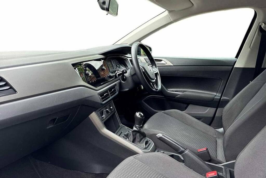 Volkswagen Polo 1.0 Tsi 95 Match BT70KVP Black #2